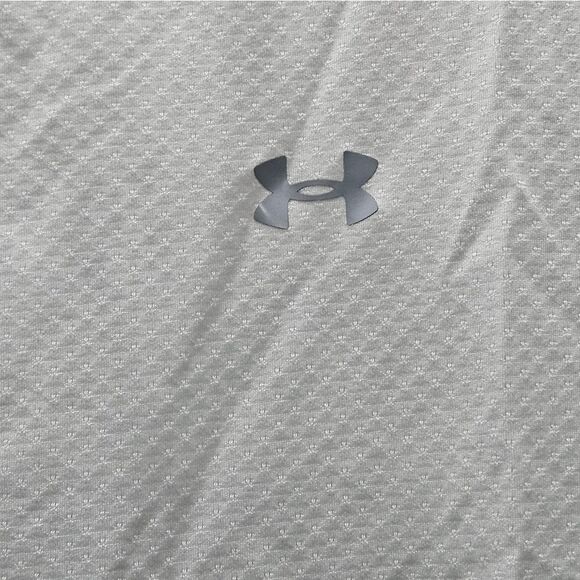 Under Armour, Womens fitted T-Shirt. Lightweight, NWT, Size XXL - Picture 3 of 4